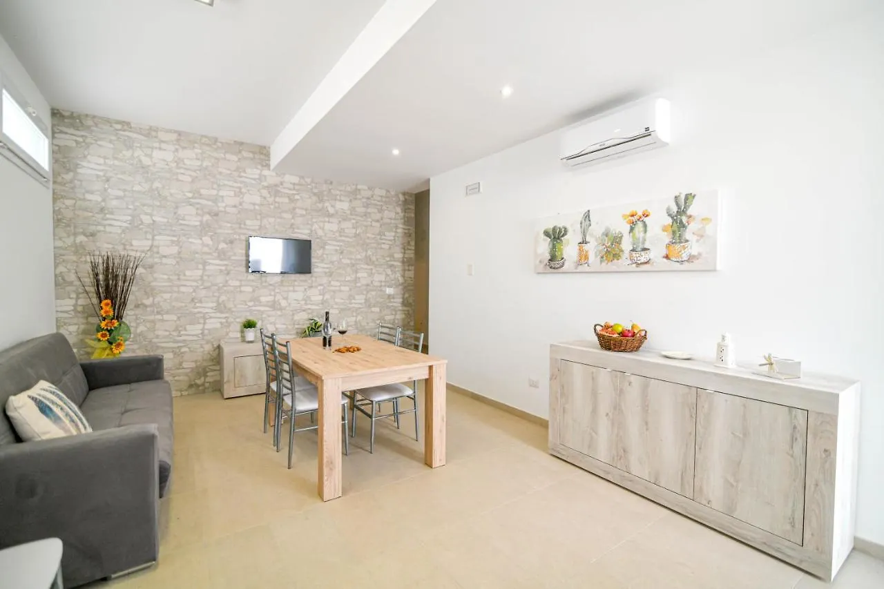 Apartment Laura Avola