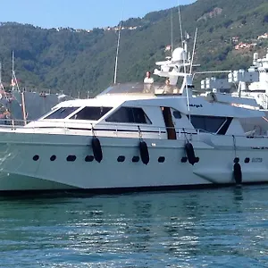 https://riviera-boat-resort.hotelitalianriviera.com